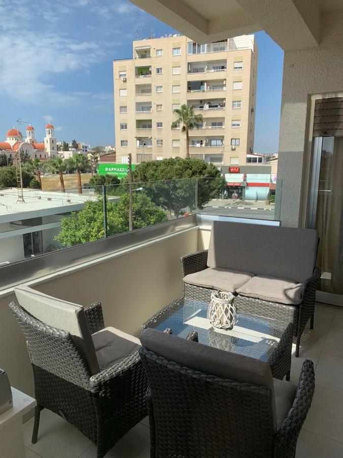 Tony'S Boutique Apartment Larnaca Exterior foto