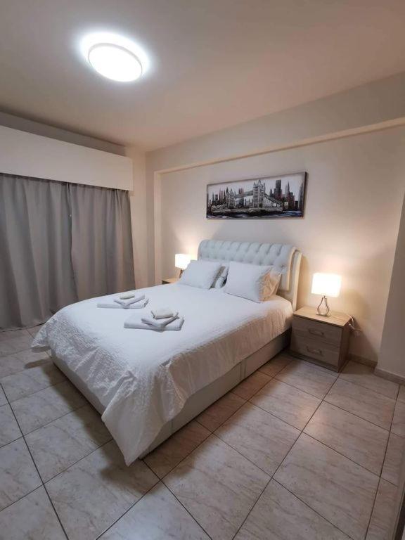 Tony'S Boutique Apartment Larnaca Exterior foto