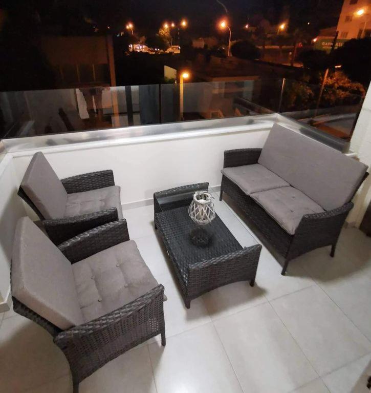 Tony'S Boutique Apartment Larnaca Exterior foto